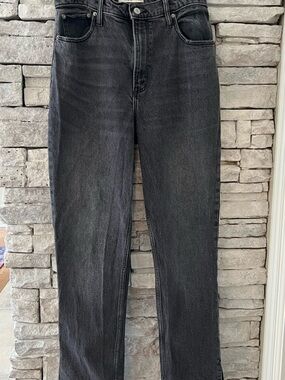 Abercrombie 90’s Curve Love Black Wash Straight Jeans 28 High Rise Split Hem